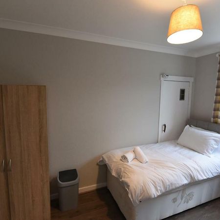 אדינבורו Sighthill 3 Bedrooms With Private Garden מראה חיצוני תמונה