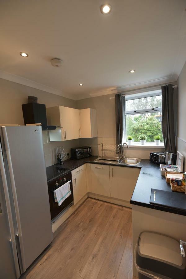 אדינבורו Sighthill 3 Bedrooms With Private Garden מראה חיצוני תמונה