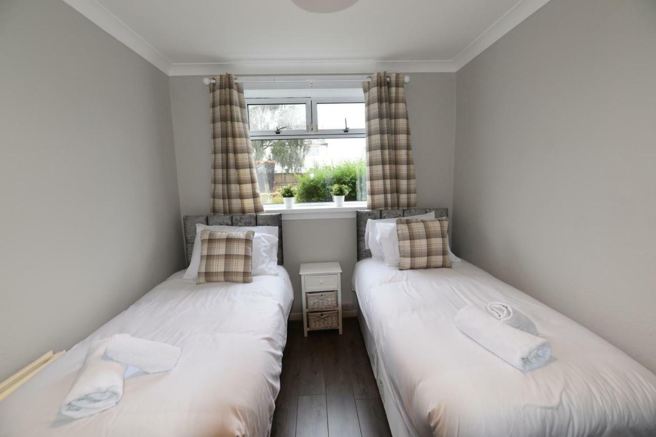 אדינבורו Sighthill 3 Bedrooms With Private Garden מראה חיצוני תמונה